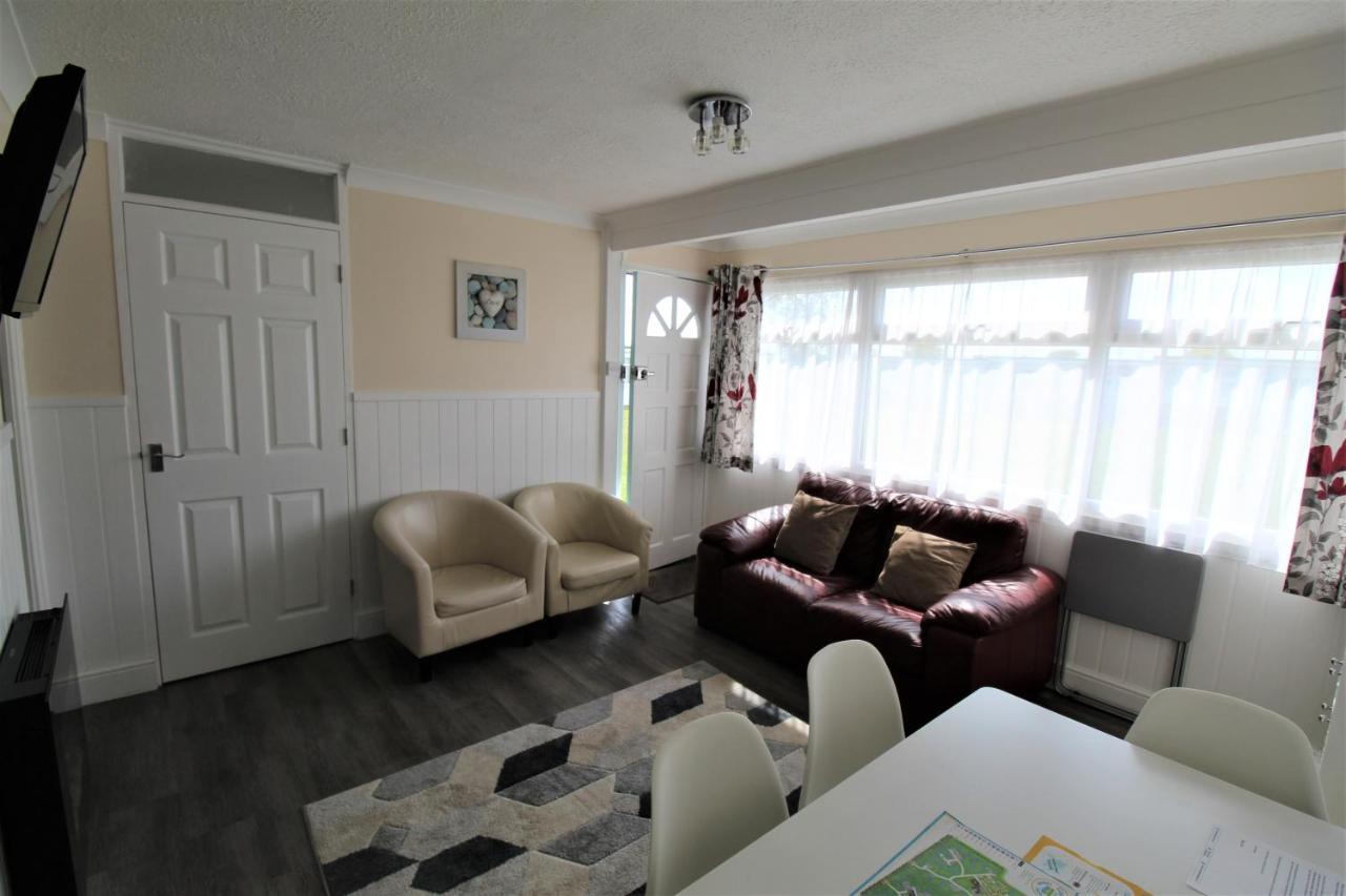 Relaxing Chalet On Popular California Sands Short Stroll To Beach, Nr Norfolk Broads & Great Yarmouth Scratby Extérieur photo