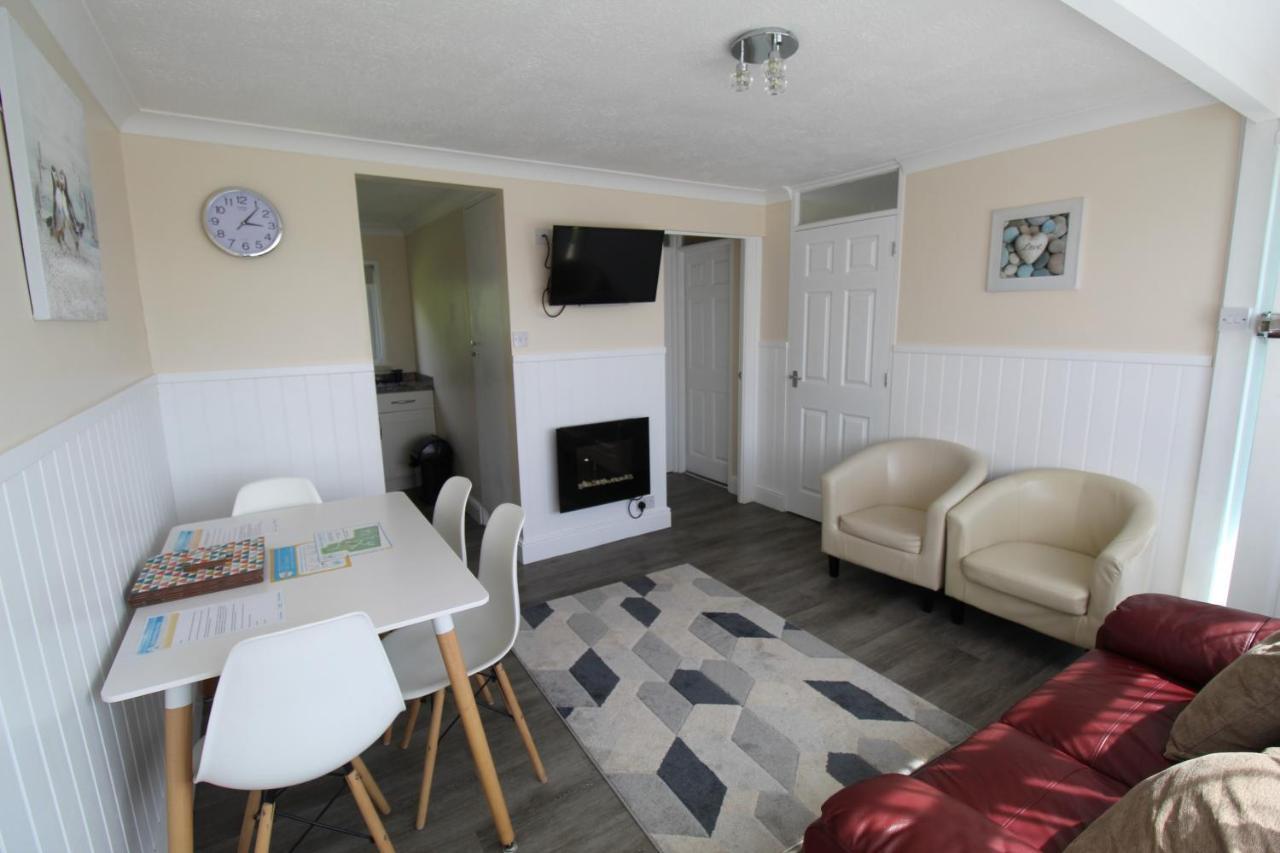 Relaxing Chalet On Popular California Sands Short Stroll To Beach, Nr Norfolk Broads & Great Yarmouth Scratby Extérieur photo